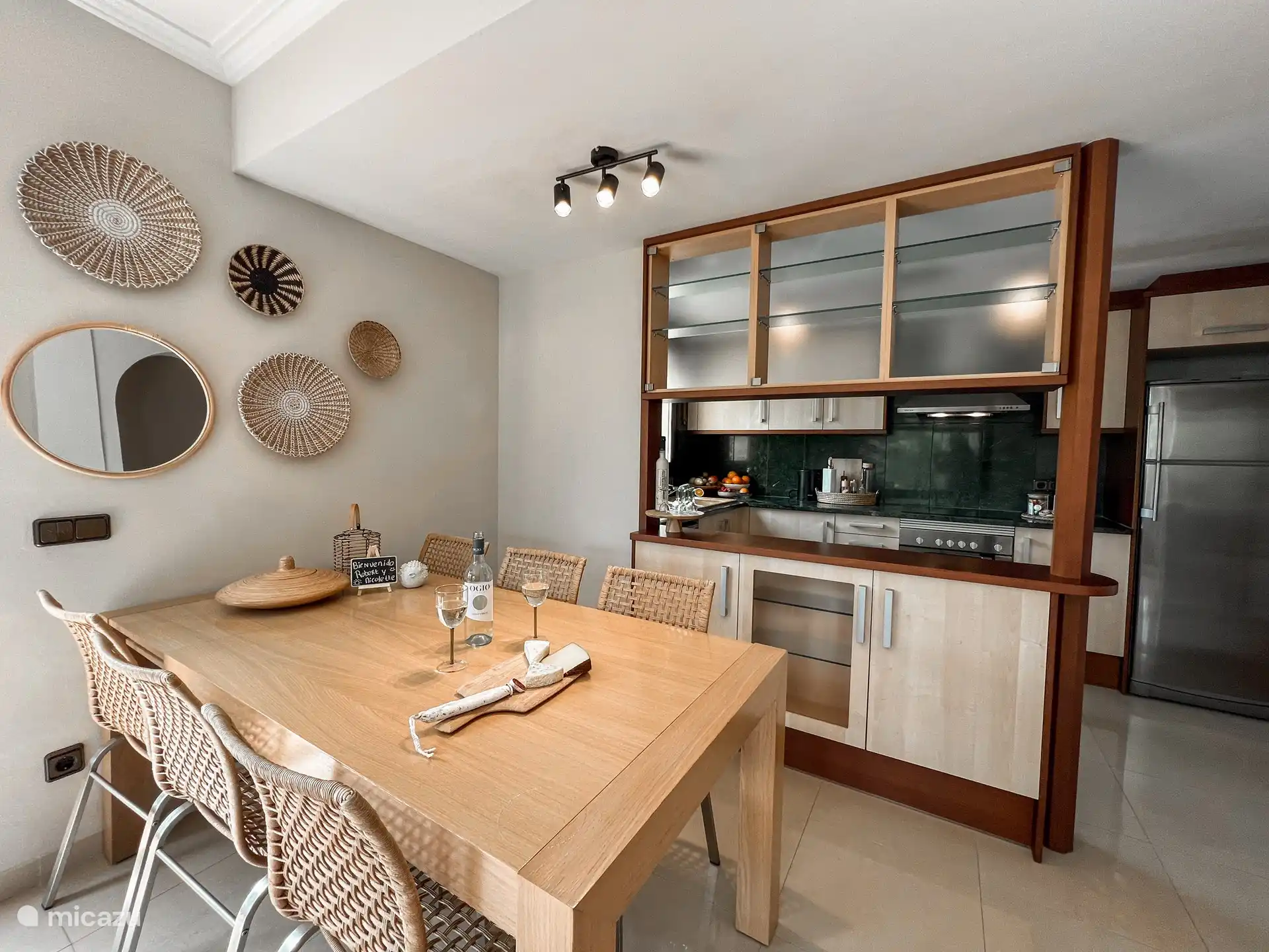 Large dining room table for 6 people.