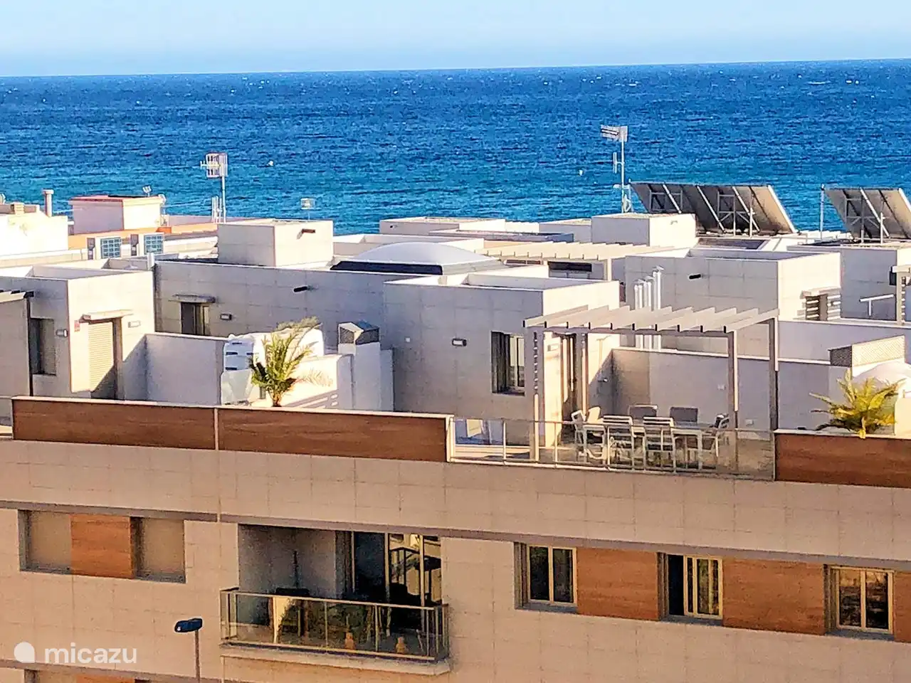 Le Penthouse avec toit terrasse à 50M de la plage