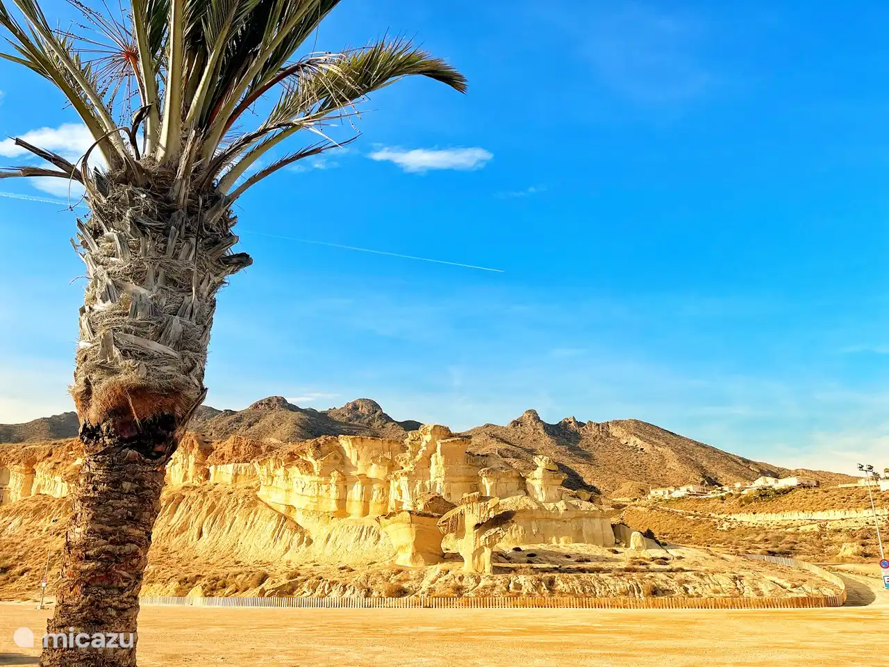 Las gredas, les calcaires de Bolnuevo, vus de la plage