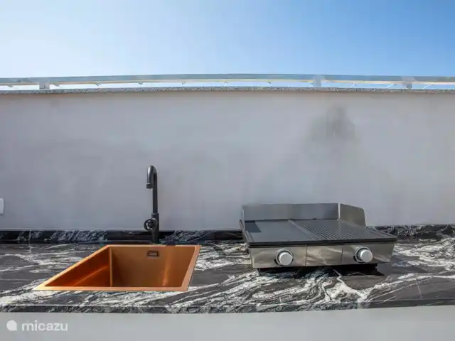 Penthouse en bord de mer avec jacuzzi | Espagne, Costa Cálida, Bolnuevo - penthouse Cuisine extérieure avec grill