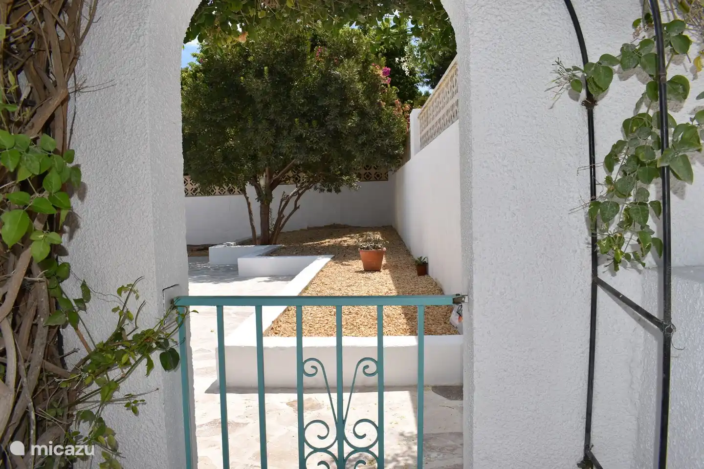 Eingezäuntes Gelände.