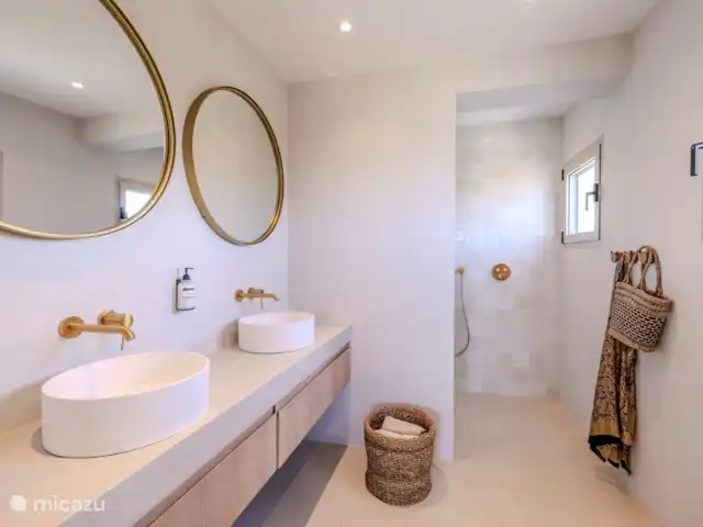 Location de Vacances Espagne, Costa Blanca, Jávea, maison de vacances - Casa Vélez Douche à l'étage