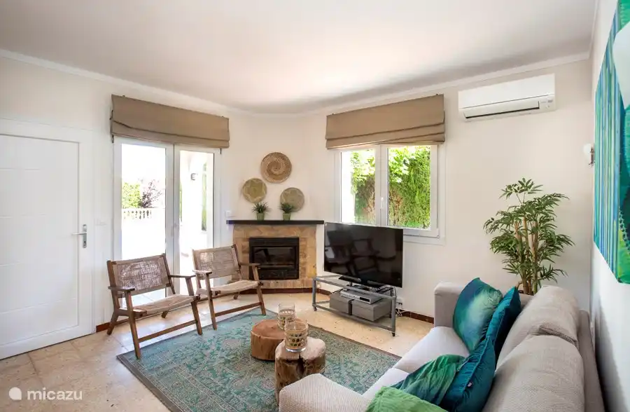 View from the living room on the garden.