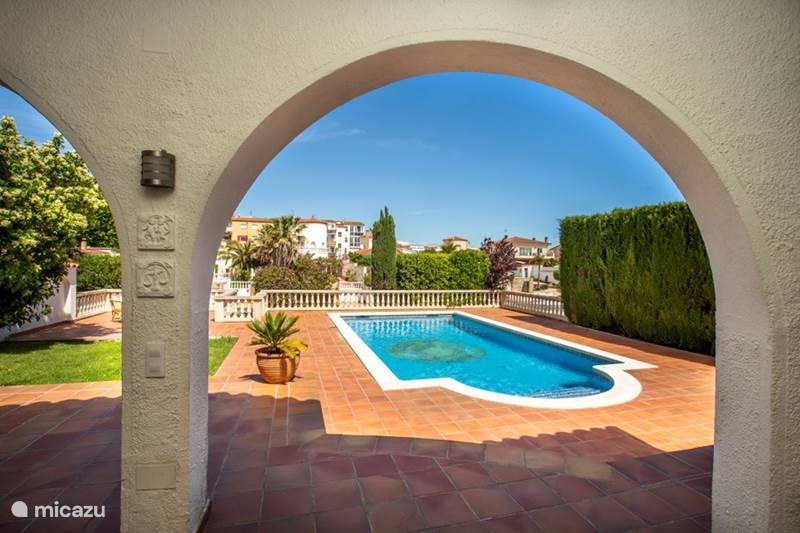 Vakantiehuis Spanje, Costa Brava, Empuriabrava Villa 6-persoons villa met aanlegsteiger