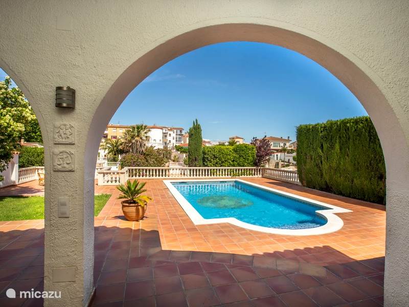 Vakantiehuis Spanje, Costa Brava, Empuriabrava Villa 6-persoons villa met aanlegsteiger
