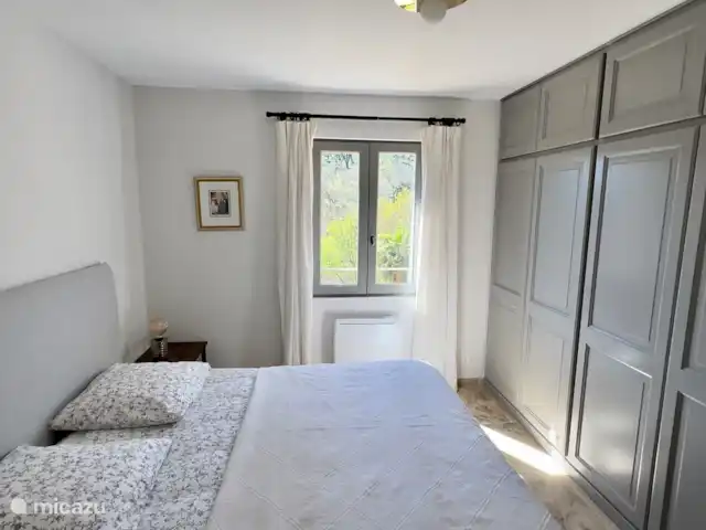 la ruina en Francia, Costa Azul, Grimaud - villa dormitorio con cuarto de baño