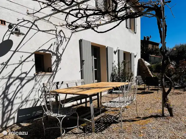 la ruina en Francia, Costa Azul, Grimaud - villa casa lateral con terraza