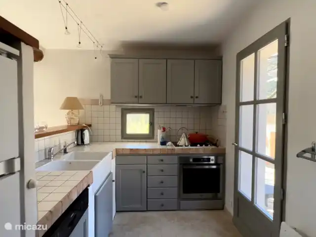 la ruina en Francia, Costa Azul, Grimaud - villa cocina