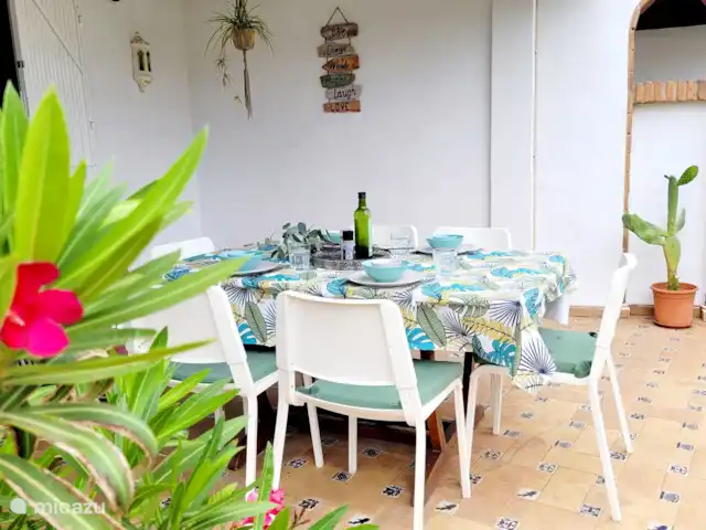 Maison de plage Casa Luna | Espagne, Andalousie, Calahonda - maison de vacances Belle terrasse en été comme en hiver.