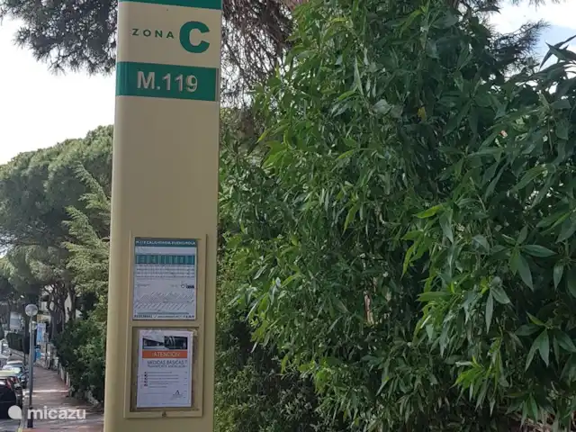 Maison de plage Casa Luna | Espagne, Andalousie, Calahonda - maison de vacances L'arrêt de bus pour Marbella ou Malaga est juste au coin de la rue