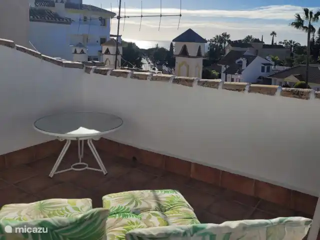 Maison de plage Casa Luna | Espagne, Andalousie, Calahonda - maison de vacances Vue sur la mer depuis la grande terrasse sur le toit