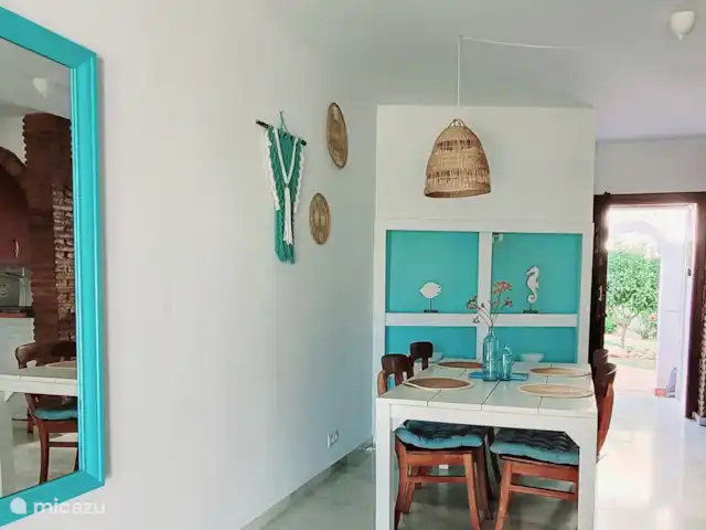 Maison de plage Casa Luna | Espagne, Andalousie, Calahonda - maison de vacances Salle à manger spacieuse pour 6 personnes, également une chaise haute est à disposition (voir dans les placards).