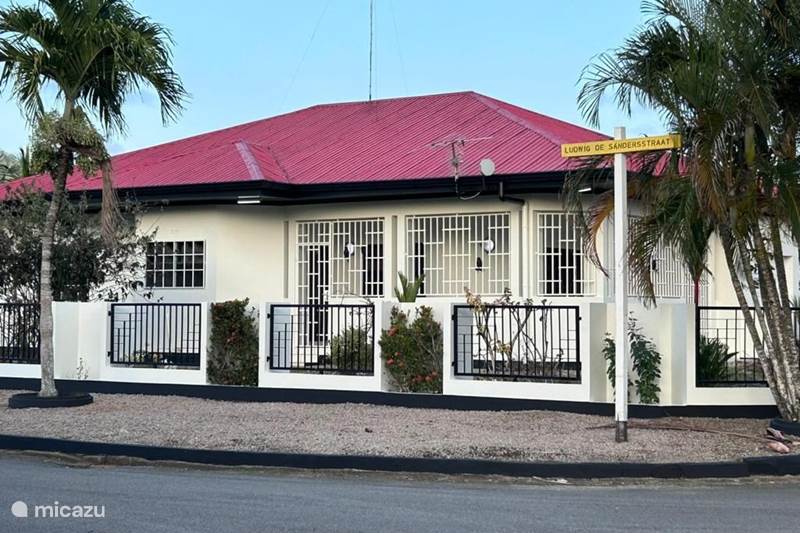 Vakantiehuis Suriname, Paramaribo, Paramaribo Bungalow KiQu