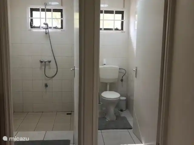 Location de Vacances Suriname, Paramaribo, Paramaribo, villa - KiQu Douche et toilettes pour les invités