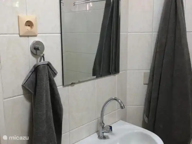 Location de Vacances Suriname, Paramaribo, Paramaribo, villa - KiQu salle de bain attenante à la chambre des maîtres