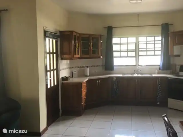 Location de Vacances Suriname, Paramaribo, Paramaribo, villa - KiQu Grande cuisine ouverte