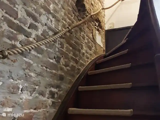 L'écurie | Pays-Bas, Limbourg, Kerkrade - maison mitoyenne Les escaliers vers le 1er étage