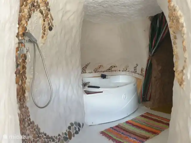 Casa cueva creativa con jacuzzi en España, Andalucía, Gorafé - casa cueva