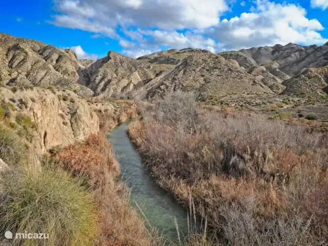 Casa cueva creativa con jacuzzi en España, Andalucía, Gorafé - casa cueva Parte del Geoparque UNESCO Granada del que forma parte nuestro pueblo Gorafe
