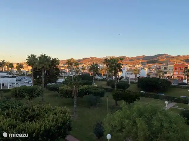 Location de Vacances Espagne, Costa del Sol, Torrox-Costa, appartement - Appli Playa Laguna, Laguna Beach Profitez de la vue sur la montagne ainsi que sur la mer