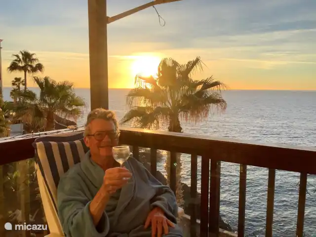 appartement huren in Spanje, Tenerife, Costa del Silencio – Balcon del Mar Zonsopgang vanaf het terras.