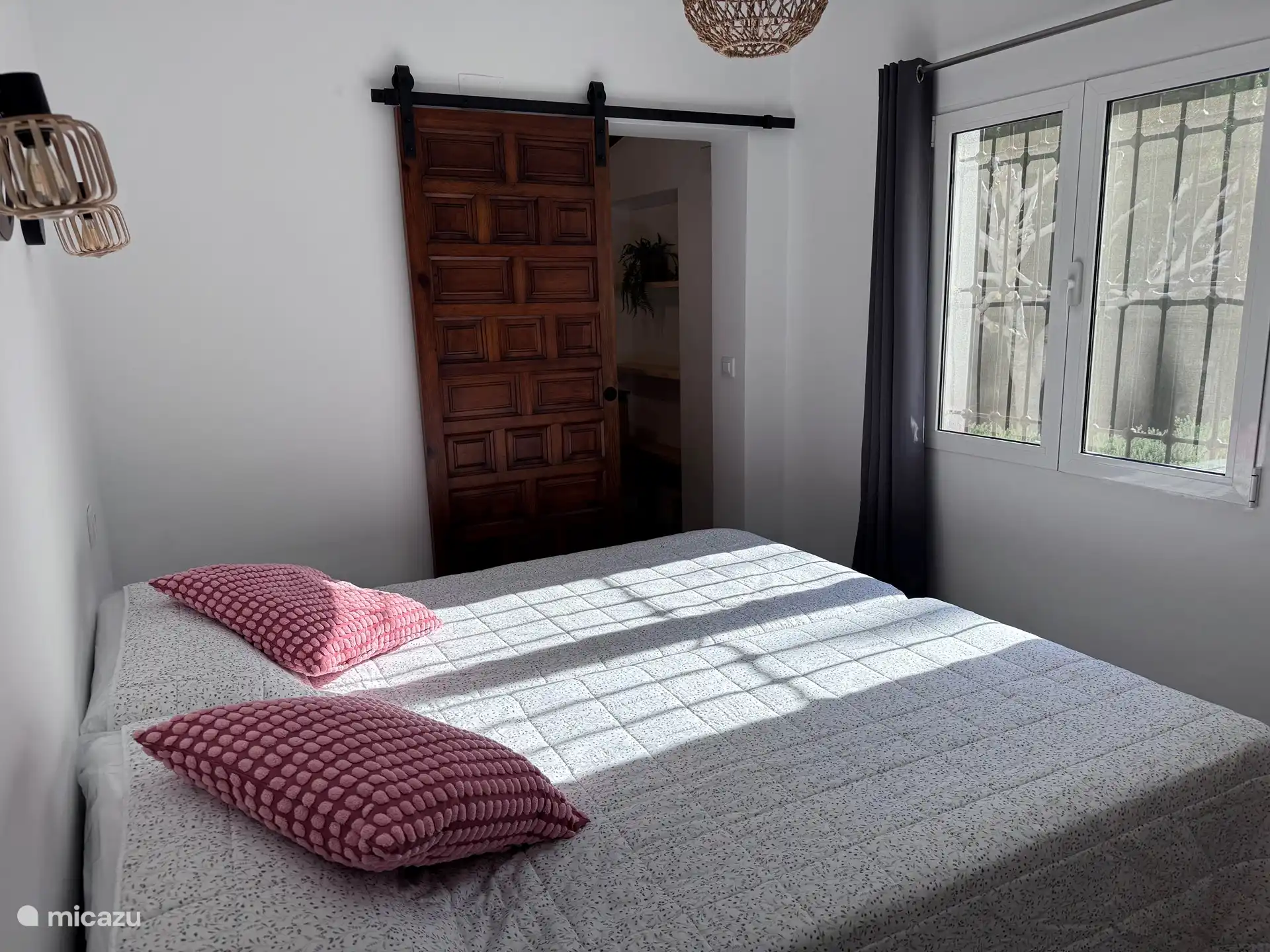 Slaapkamer (tweepersoonsbed of twee éénpersoonsbedden)