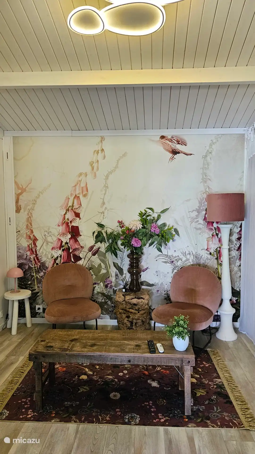 De woonkamer met tv 
