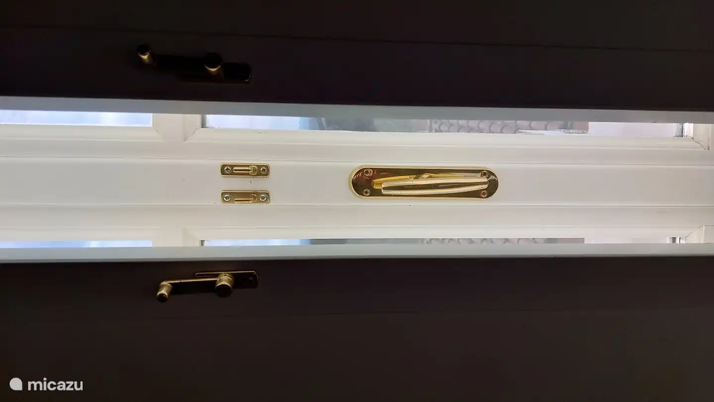 Por todas partes te encuentras con pequeños tonos dorados.