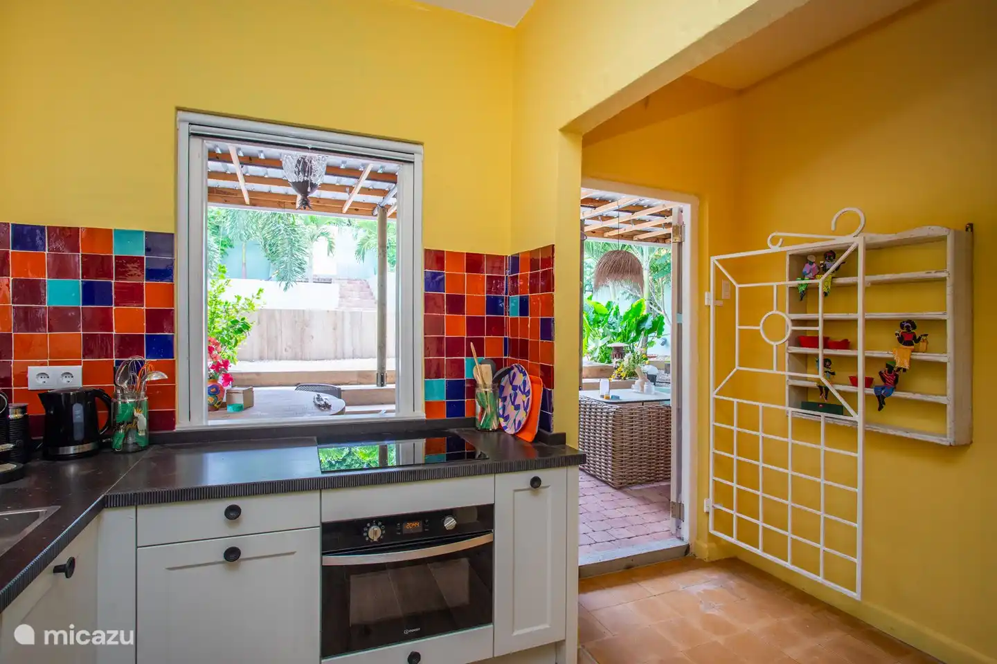 Küche komplett ausgestattet