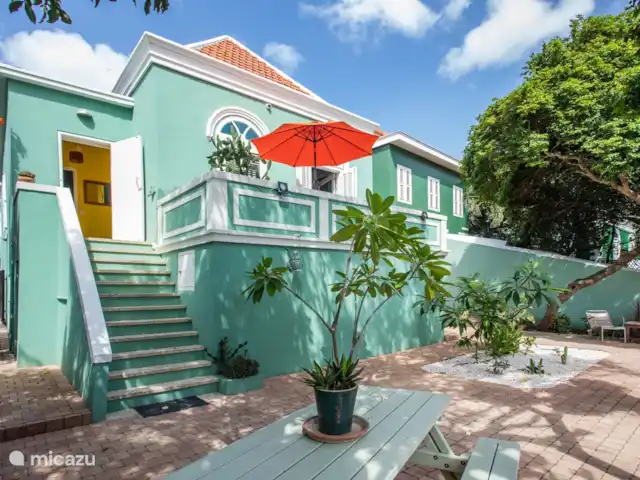Villa citadine historique avec piscine | Curaçao, Curaçao-Centre, Willemstad - maison de ville Villa avant/côté rue