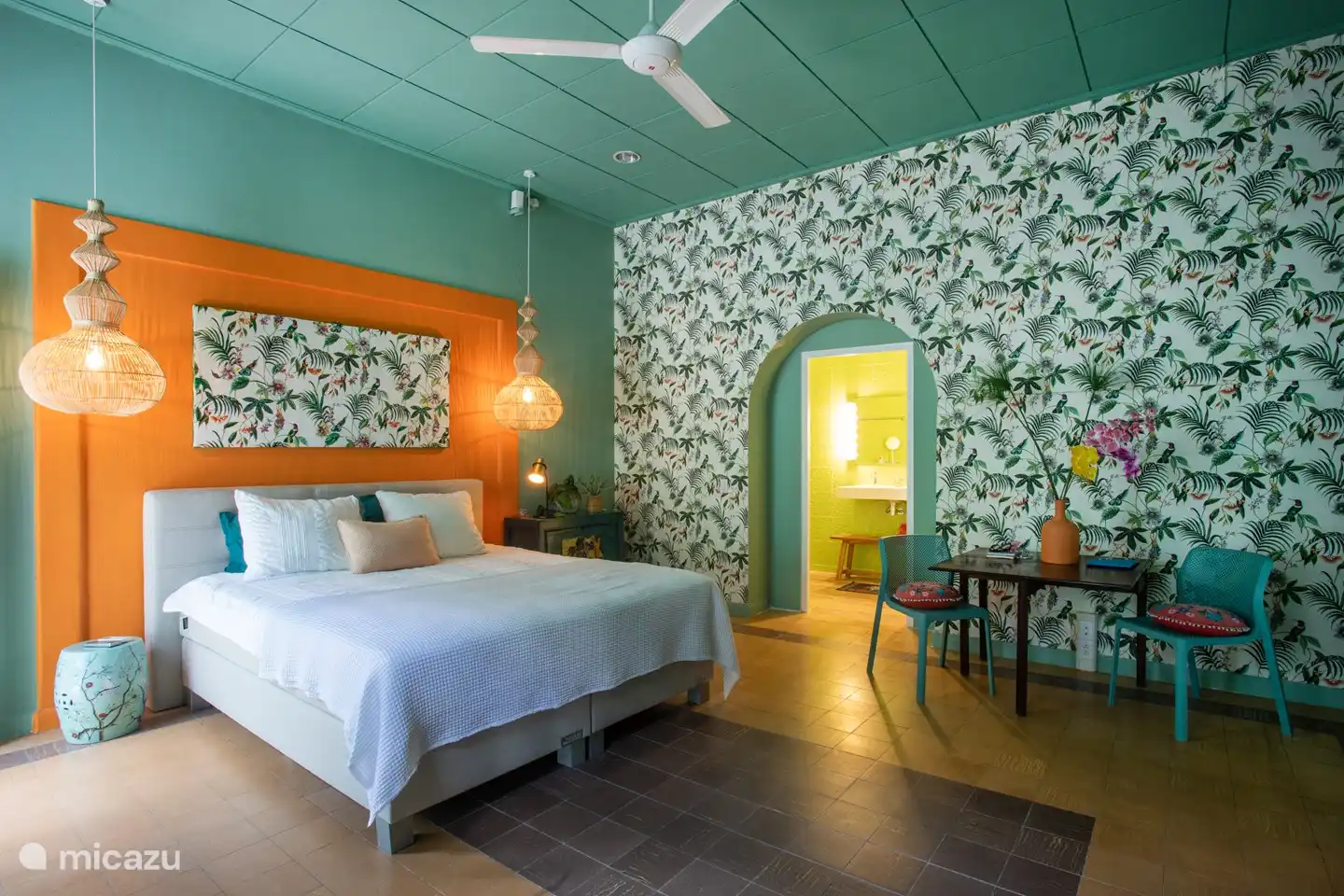 Hauptschlafzimmer mit eigenem Bad