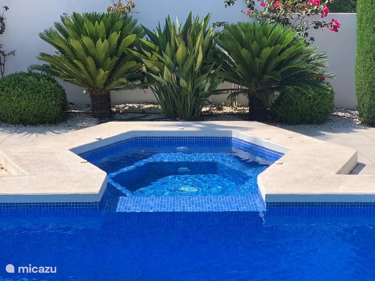 Eingebauter Whirlpool