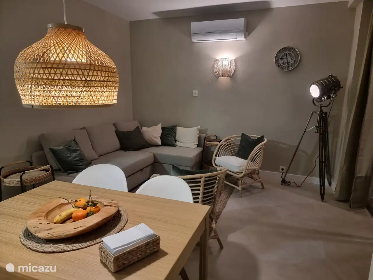 Rent Las Gondolas 1015 in Almuñécar, Costa Tropical. Micazu