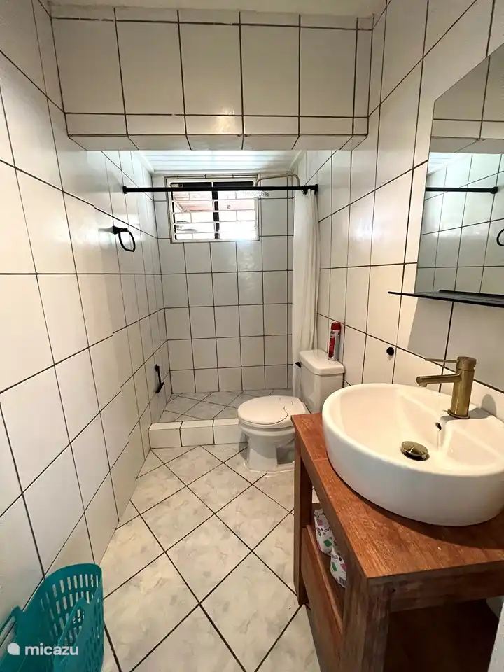 Badezimmer (Gäste-WC)