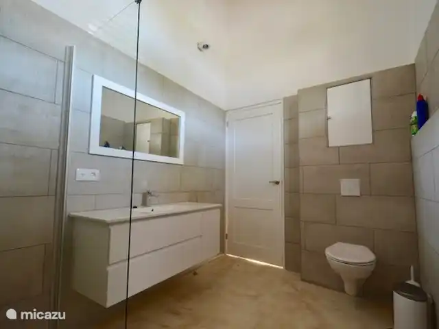 Boutique Blue Bay Beach Villa #1a en Curazao, Curazao Centro, Blue Bay - villa Baño privado de la habitación #3