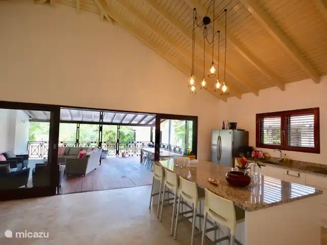 Boutique Blue Bay Beach Villa #1a en Curazao, Curazao Centro, Blue Bay - villa Cocina totalmente equipada con nevera americana, lavavajillas, horno, microondas, etc.