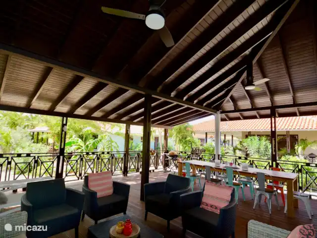 Boutique Blue Bay Beach Villa #1a en Curazao, Curazao Centro, Blue Bay - villa ¡Cena o barbacoa (barbacoa de gas Weber) en el porche!
