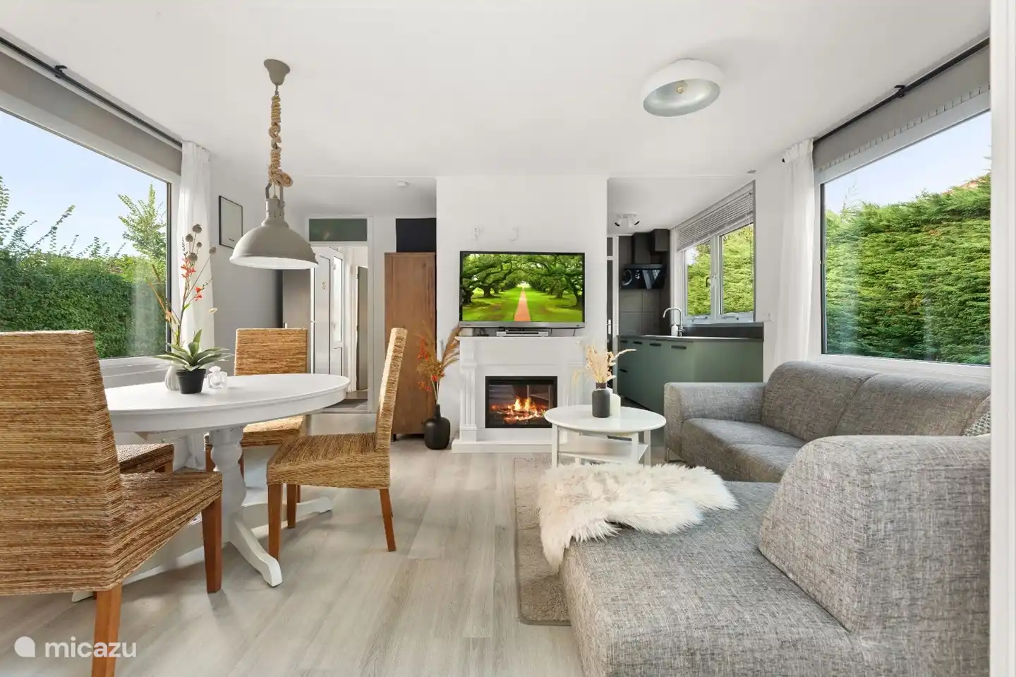 Gemütlich vor dem Kamin