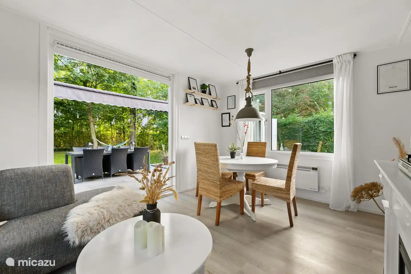 Esstisch für 4 oder erweiterte 6 Personen