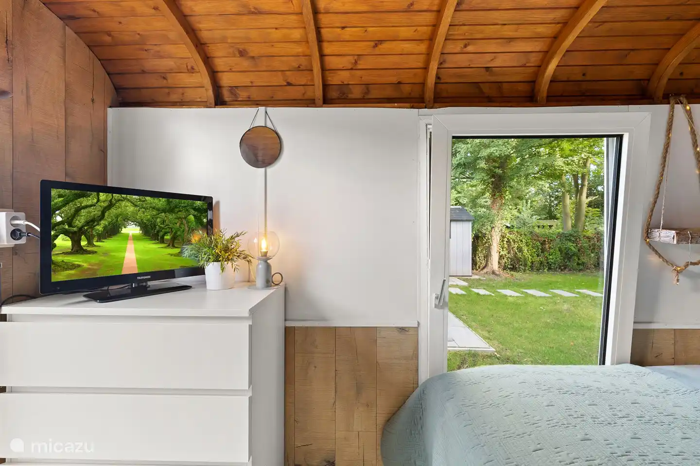 Schlechtes Wetter? Sehen Sie sich eine DVD im Pipowagen an