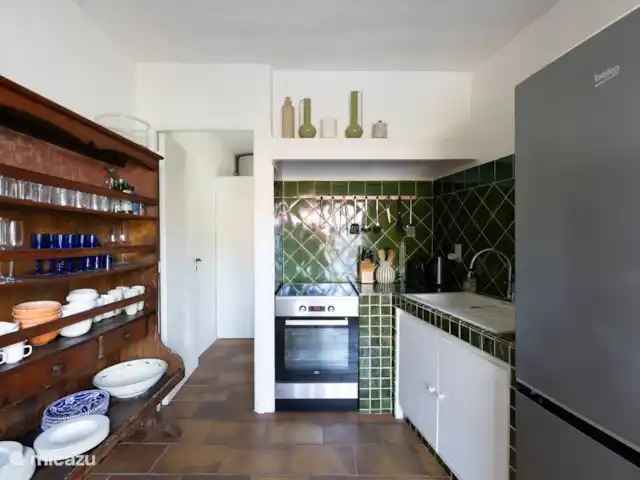 Location de Vacances France, Côte d'Azur, Sainte-Maxime, villa - Fruitier Villa au bord de la Mer cuisine