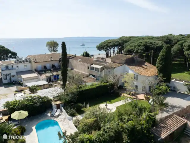 Location de Vacances France, Côte d'Azur, Sainte-Maxime, villa - Fruitier Villa au bord de la Mer Photo d’aperçu