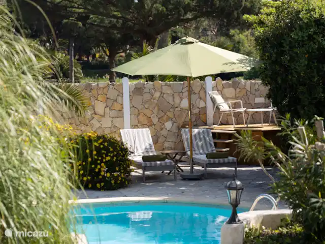 Location de Vacances France, Côte d'Azur, Sainte-Maxime, villa - Fruitier Villa au bord de la Mer terrasse
