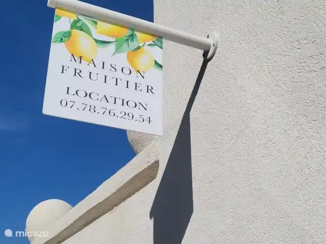 Location de Vacances France, Côte d'Azur, Sainte-Maxime, villa - Fruitier Villa au bord de la Mer logo