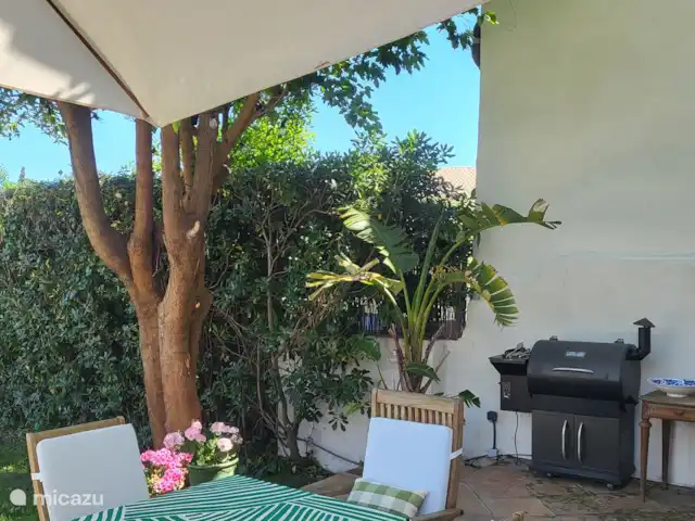 Location de Vacances France, Côte d'Azur, Sainte-Maxime, villa - Fruitier Villa au bord de la Mer terrasse