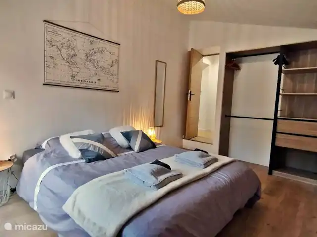 Eclusa de Guendol en Francia, Bretaña, Plouguernevel - casa vacacional dormitorio