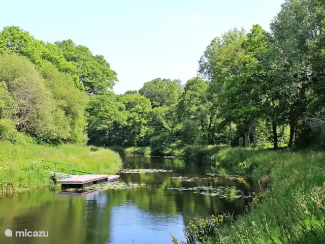 Eclusa de Guendol en Francia, Bretaña, Plouguernevel - casa vacacional justo después de la casa, ideal para un remo o un bote inflable