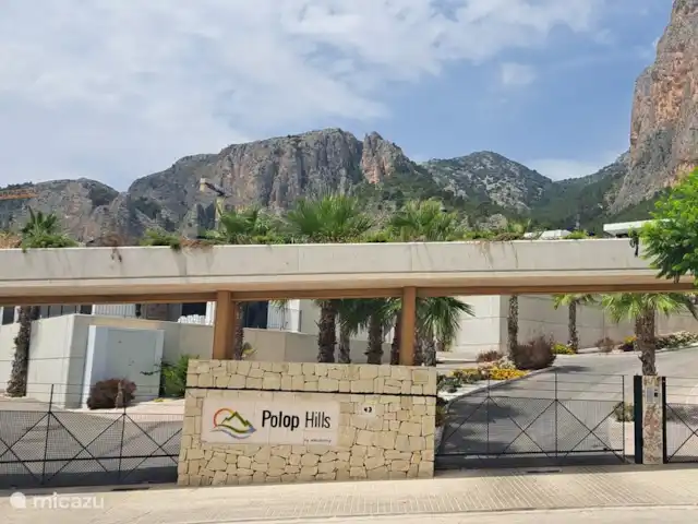 bungalow huren in Spanje, Costa Blanca, Polop – Casa Bianca Polop Hills De bungalow ligt in de beveiligde urbanización Polop Hills