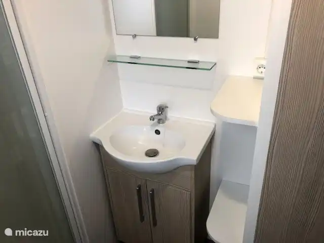 Oleander 505 huren in Frankrijk, Côte d´Azur, Roquebrune-sur-Argens - chalet Badkamer met douche en wastafel