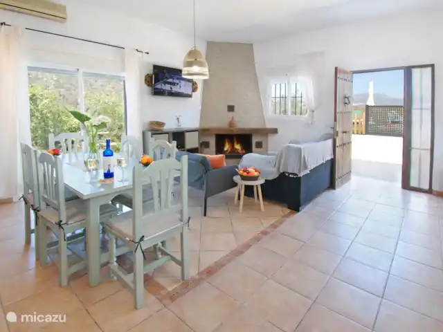 Casa Avila huren in Spanje, Costa del Sol, Comares - vakantiehuis Zelfs op een mindere dag, geven de schuiframen je de mogelijkheid om van het uitzicht te genieten.